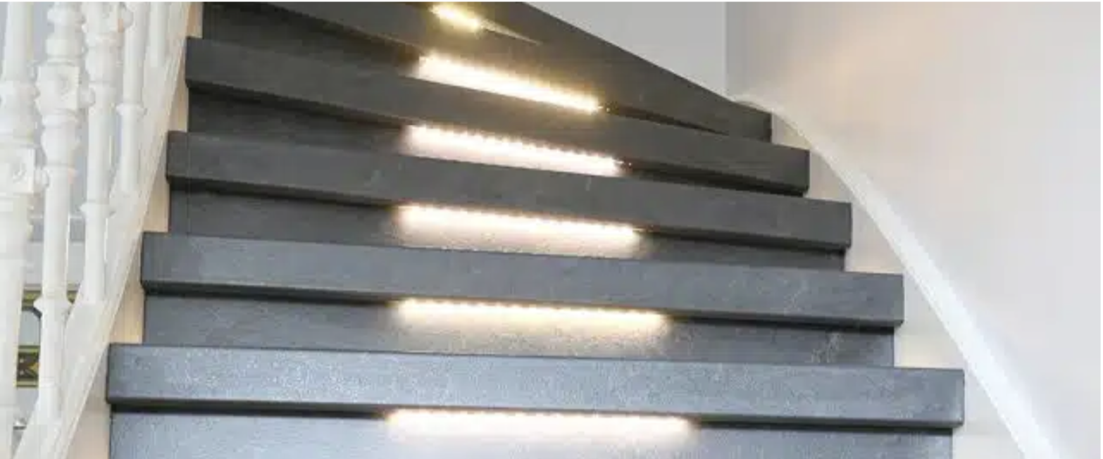 Hoe kiest u de juiste kleur en verlichting bij uw traprenovatie?