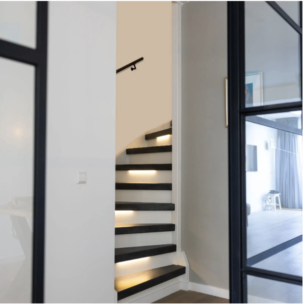 Wat te doen met uw vakantiegeld? Kies voor een traprenovatie!